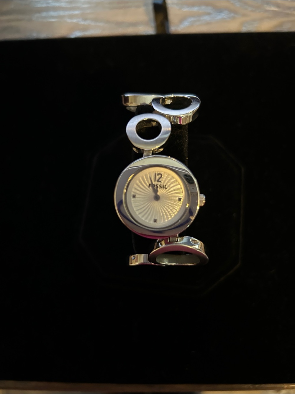 Fossil Ladies Stainless Steel Open Circle Bracelet Watch 5 ATM Working
